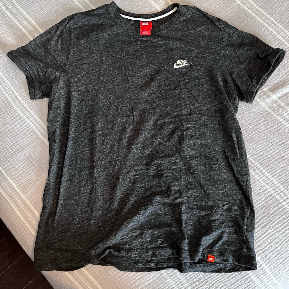 Nike sportswear t-shirt